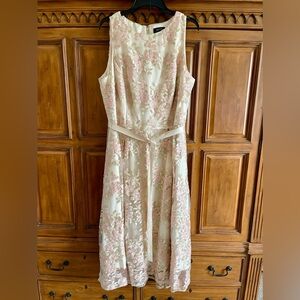 Tahari formal dress 👗